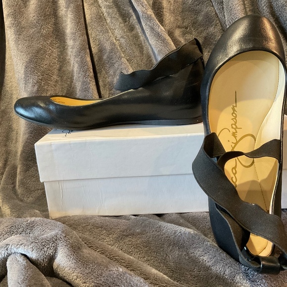 Jessica Simpson flat ballet type - Picture 2 of 4